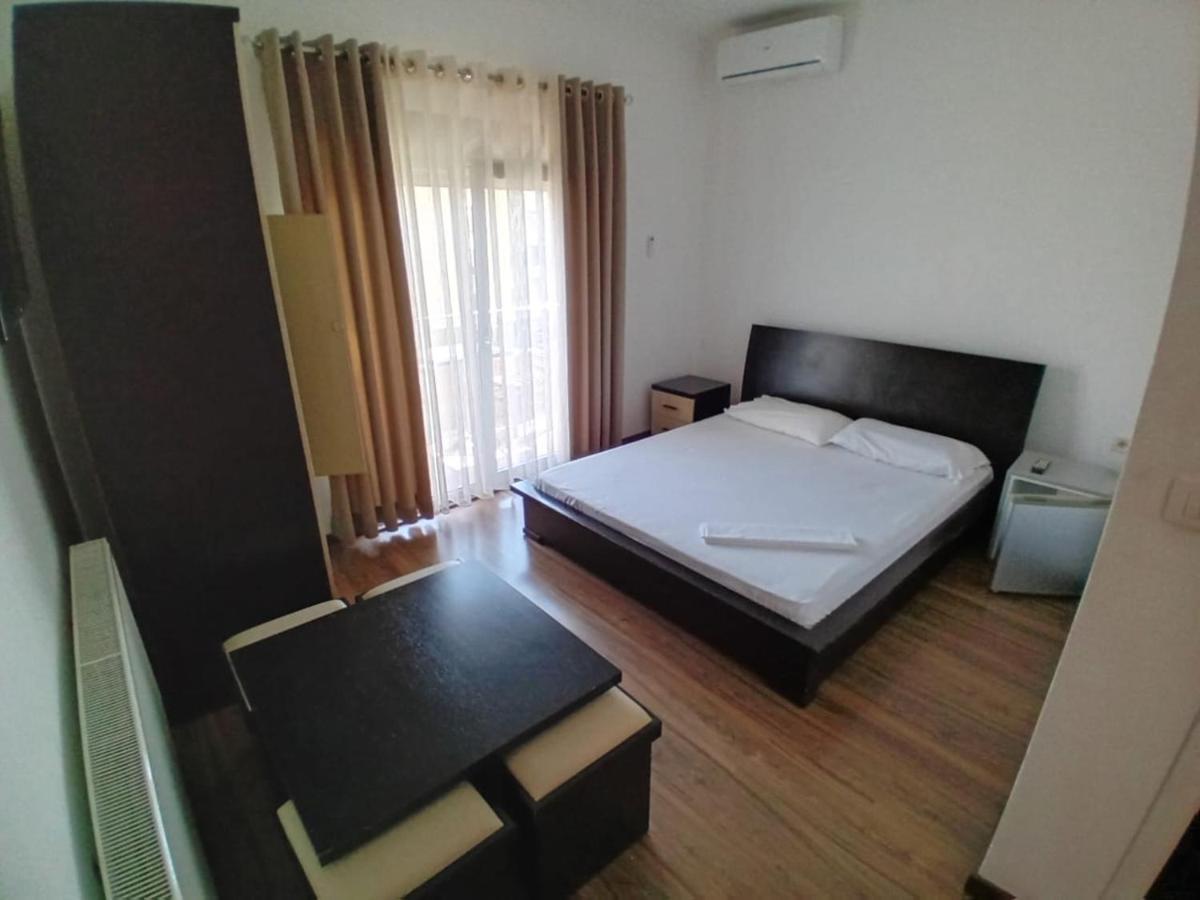 Hotel Yjet Pogradaş Dış mekan fotoğraf